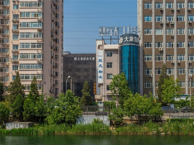 郑州椭圆形LED显示屏厂家